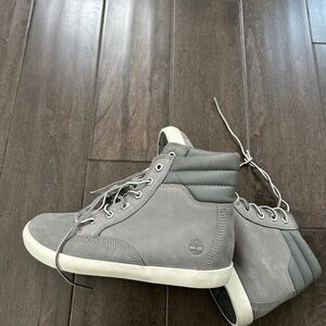 women timberland boots size 8